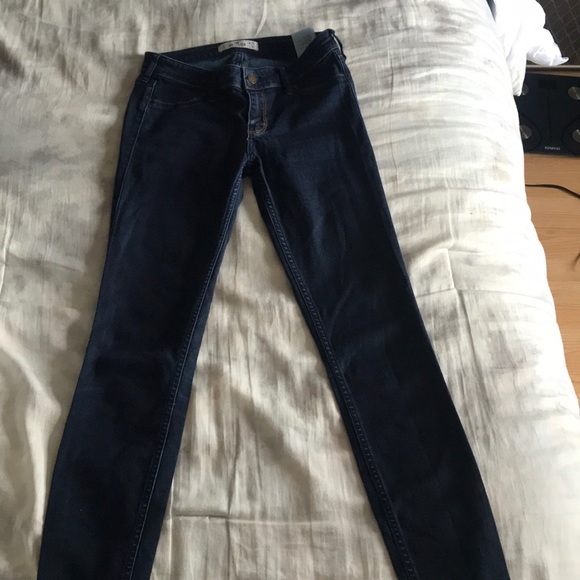 Hollister - Women’s Dark Wash Skinny Denim - 1L - Picture 3 of 7